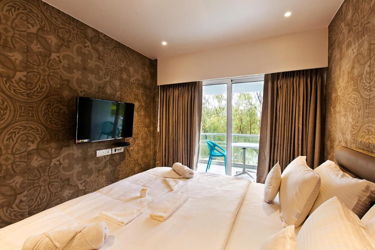 Hotel Millennium Park Панчгани Экстерьер фото